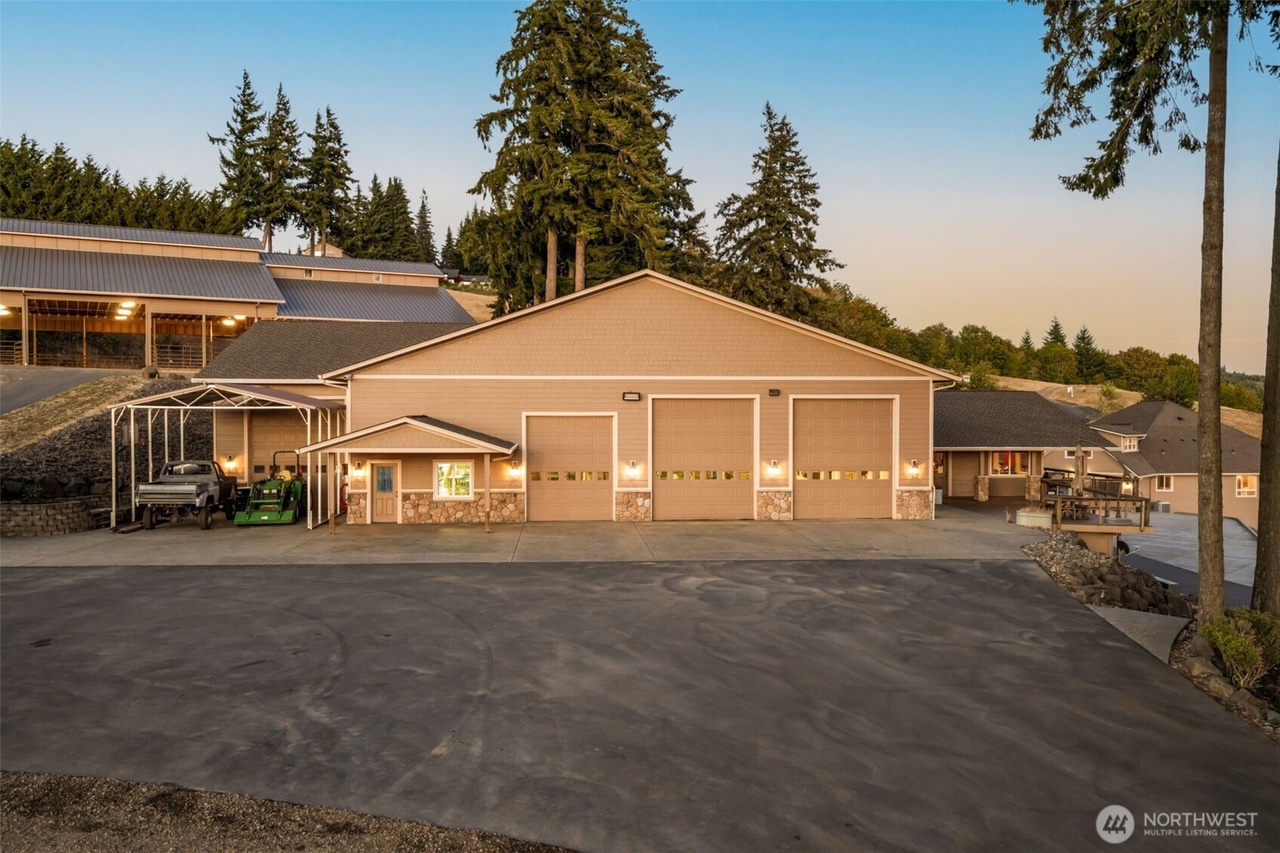 10,000 square foot insulated shop complex with tall bay doors